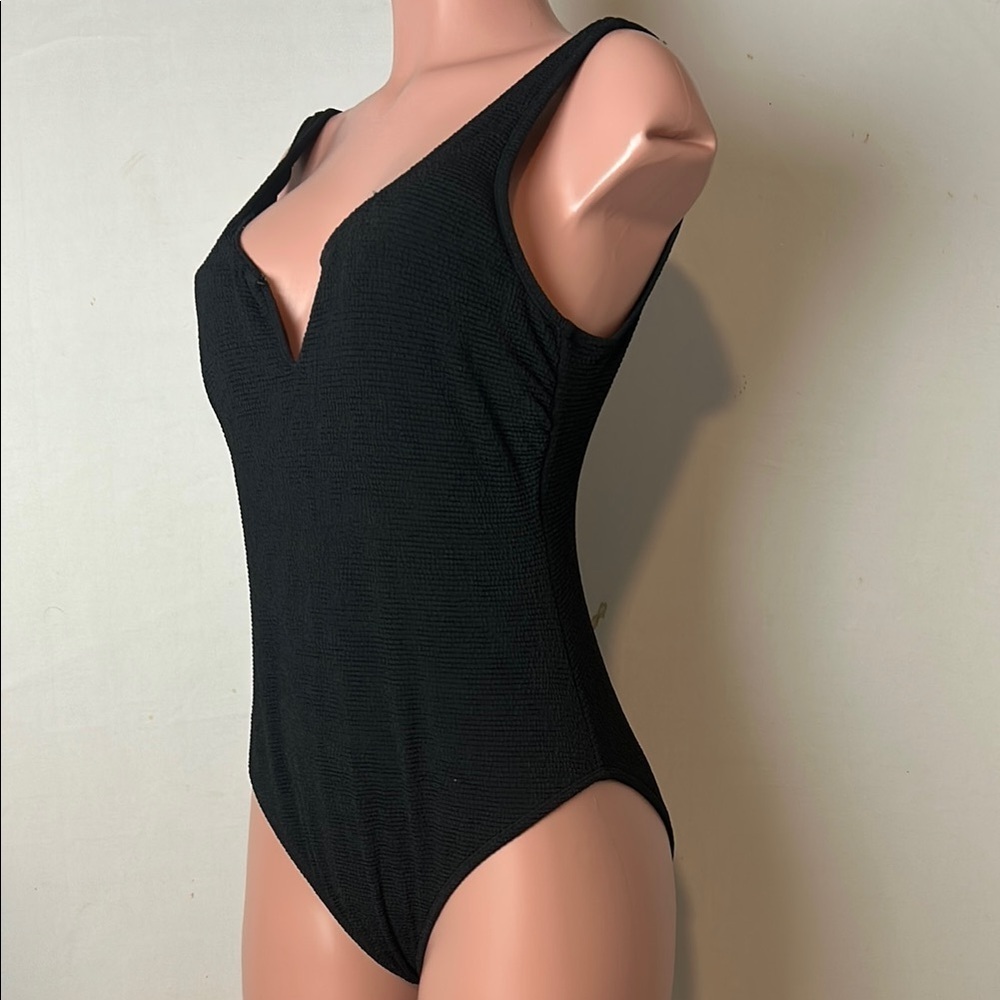 California Sunshine Women’s One Piece Swim Suit. Xtra Large. Black